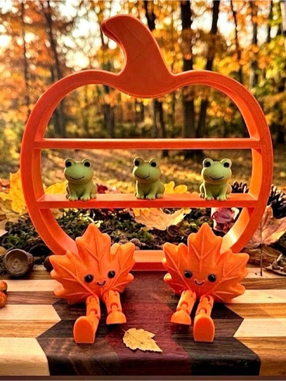 Pumpkin colored leaf & frog mini shelf sitters! Set of 5!
